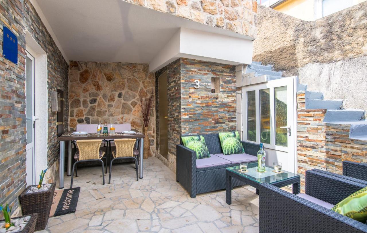 Stone House Knez Apartment Vrbnik Exterior photo